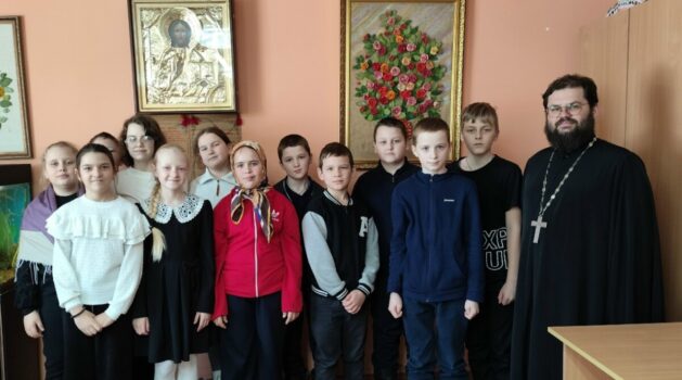 «Ученики Нарышкинской школы посетили Покровский храм»